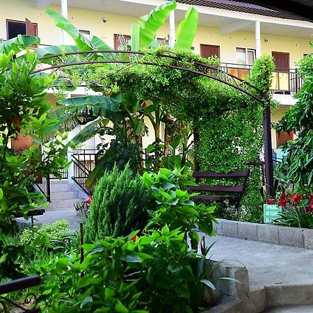 Mini Hotel Vavilon New Athos Eksteriør bilde